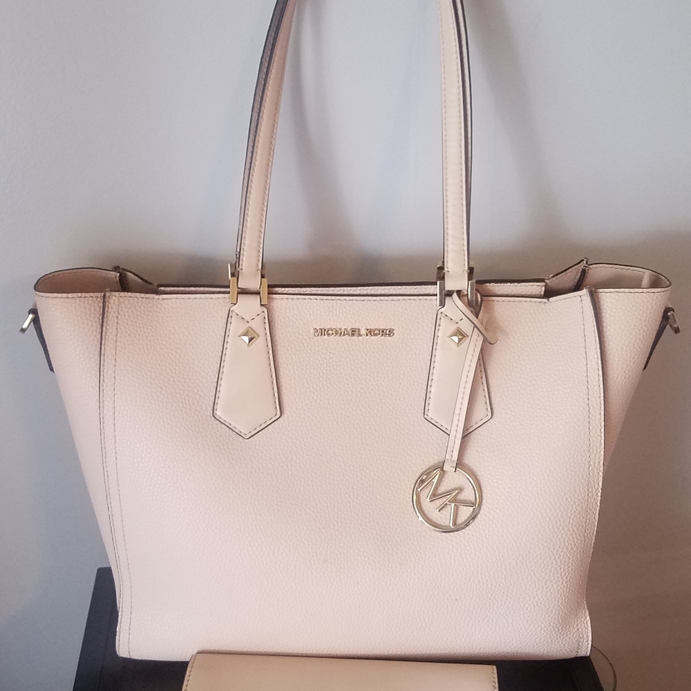 Michael Kors Tote